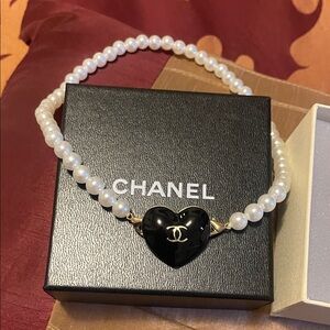 Black Heart Pendant Pearl Necklace